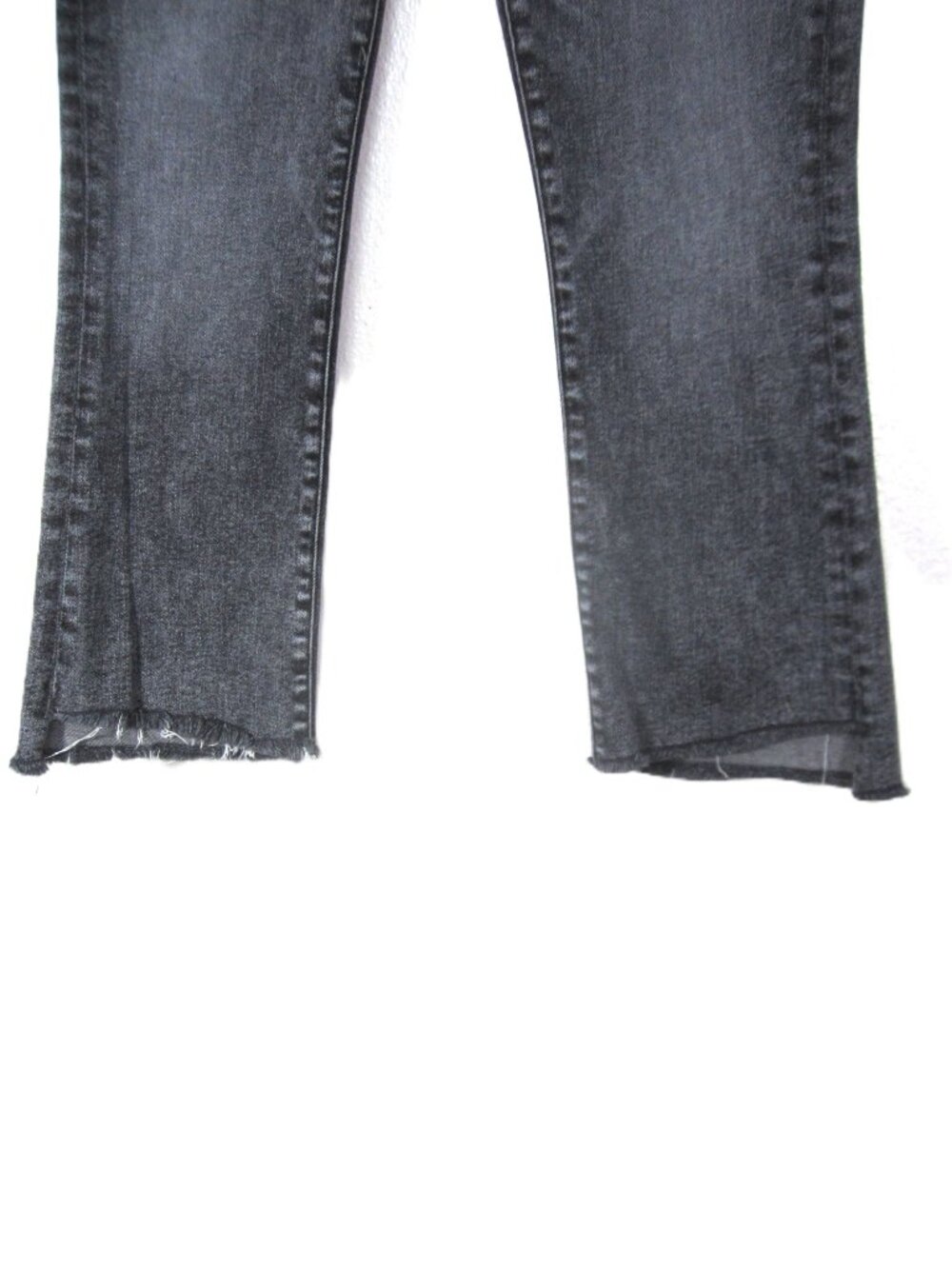 MOTHER 27 EUC The Insider Crop Step Fray Jeans Train Stops Gray Black Raw Hem - Picture 4 of 11